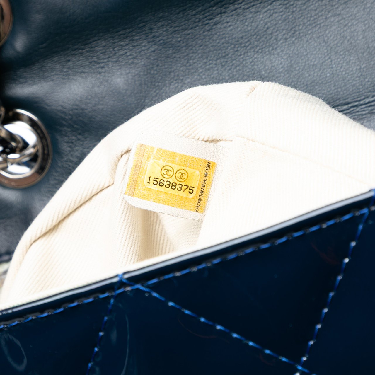 Chanel Quilted Patent In The Business Flap Blauw