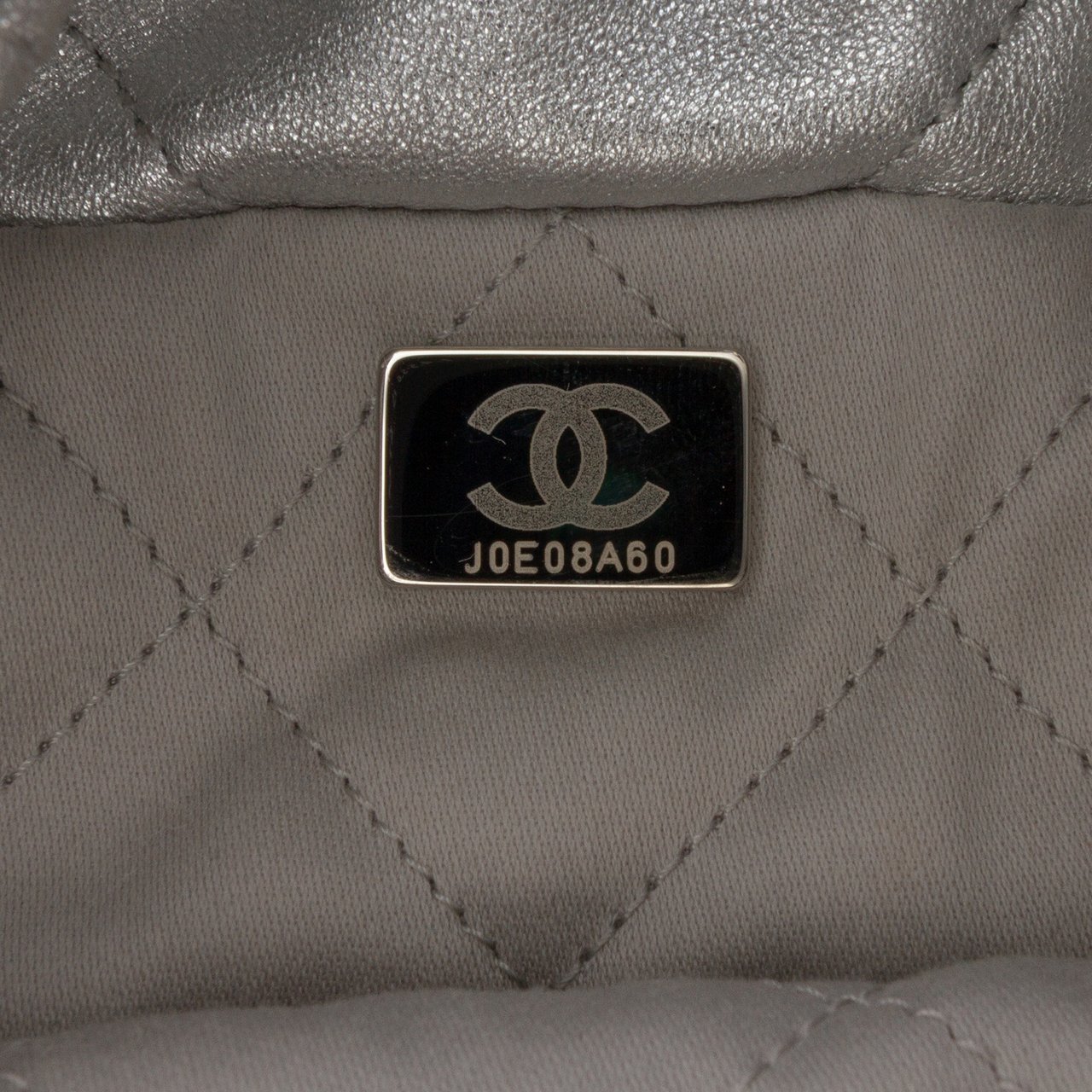 Chanel Mini Metallic Calfskin 22 Satchel Zilver