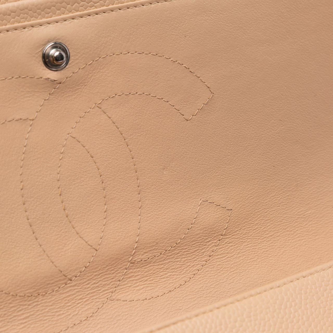 Chanel Jumbo Classic Caviar Double Flap Bruin