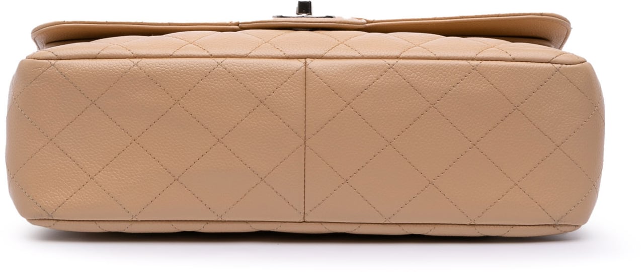 Chanel Jumbo Classic Caviar Double Flap Bruin