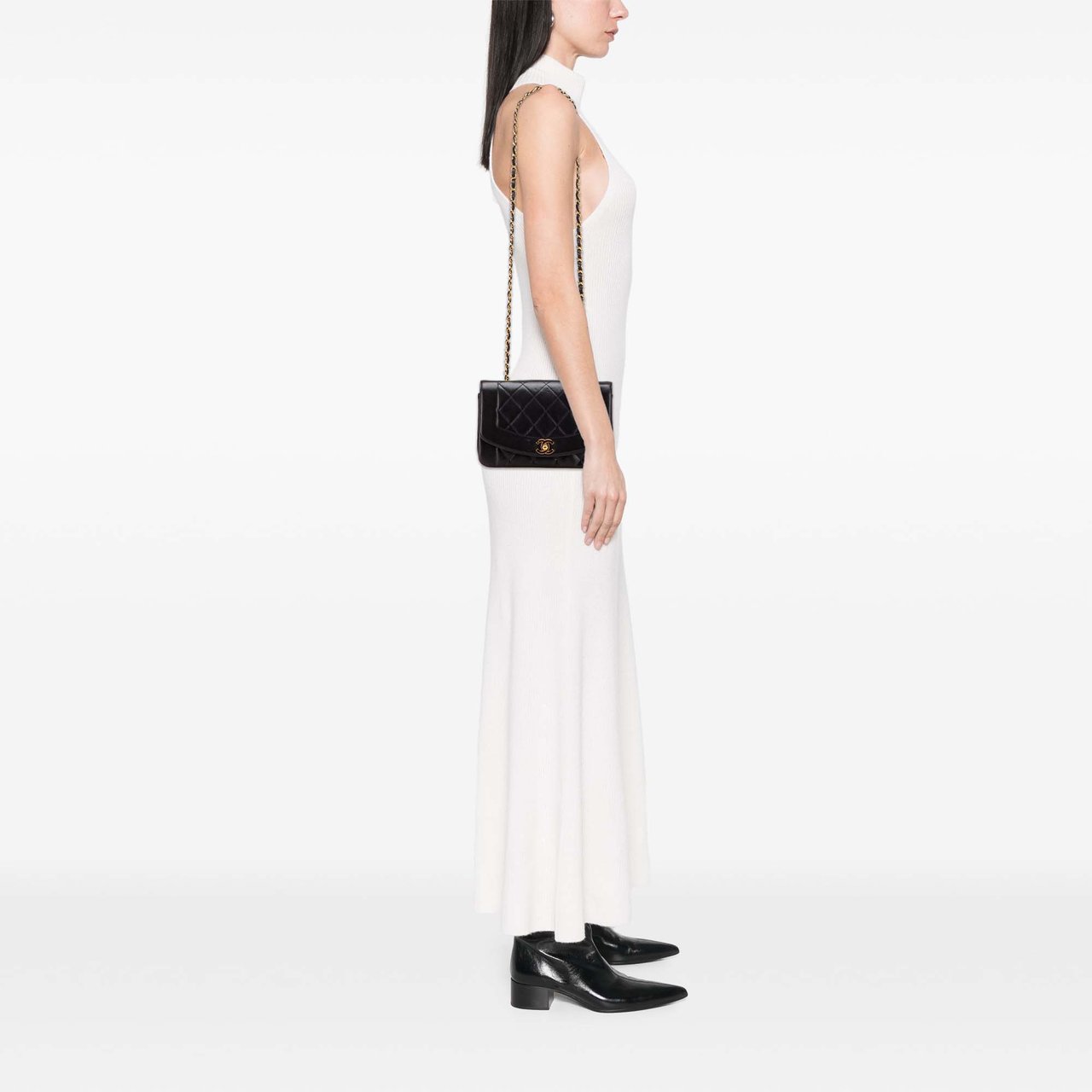 Chanel Small Lambskin Diana Flap Zwart