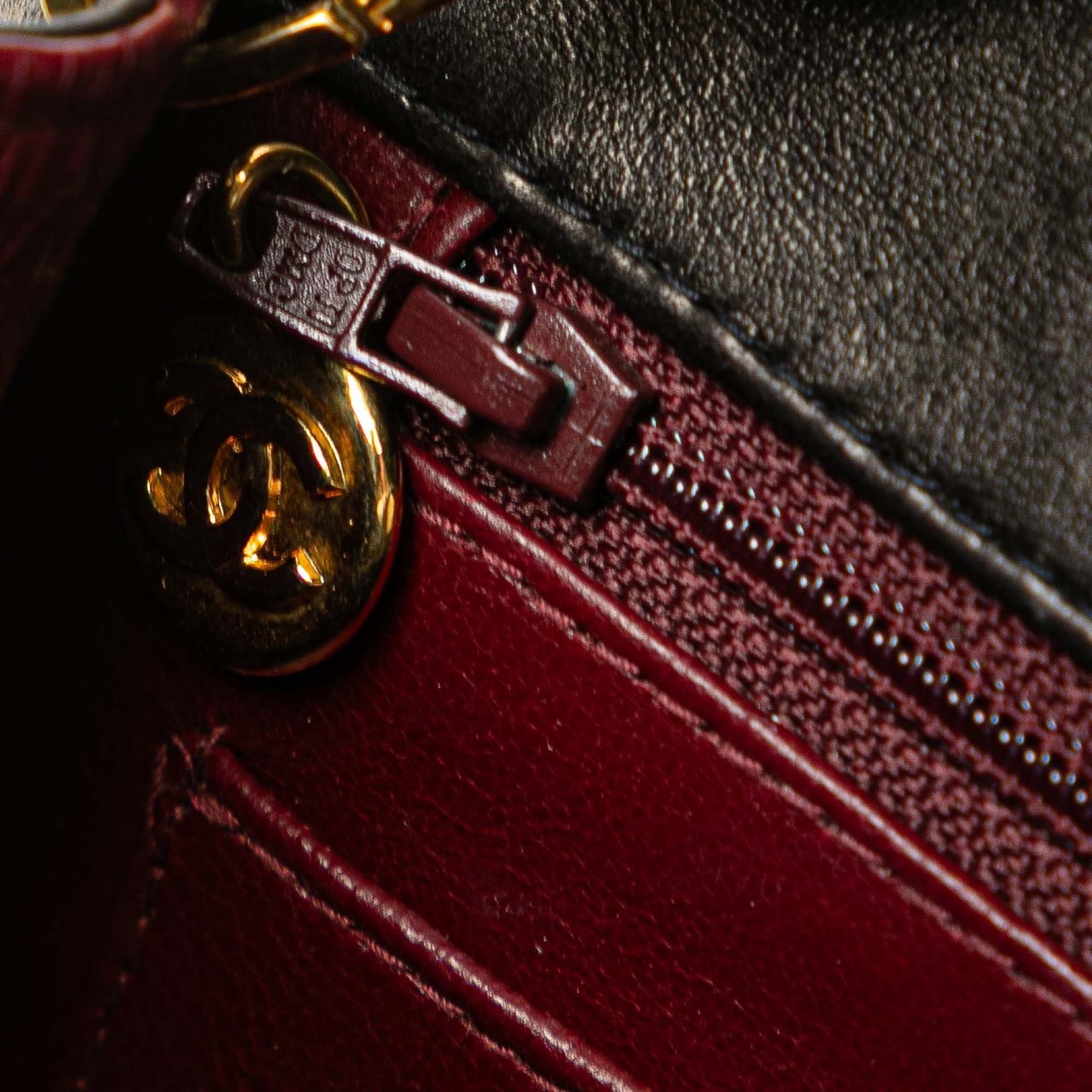 Chanel Small Lambskin Diana Flap Zwart
