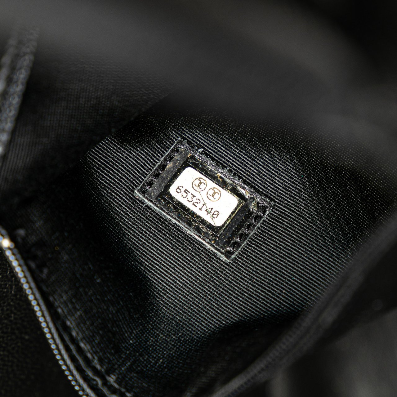 Chanel Caviar Medallion Tote Zwart