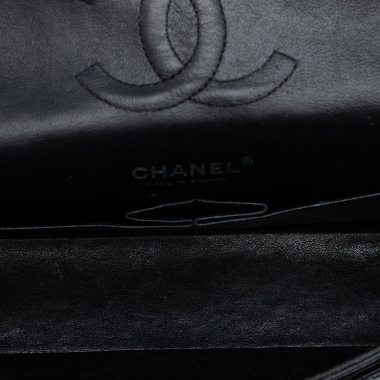 Chanel Medium Classic Caviar Double Flap Zwart