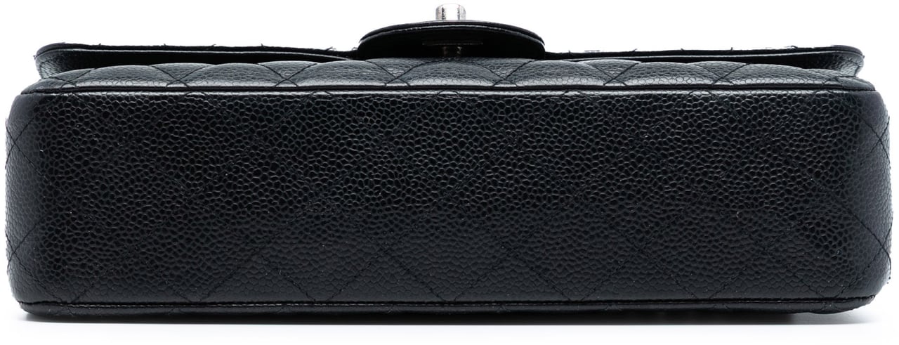 Chanel Medium Classic Caviar Double Flap Zwart