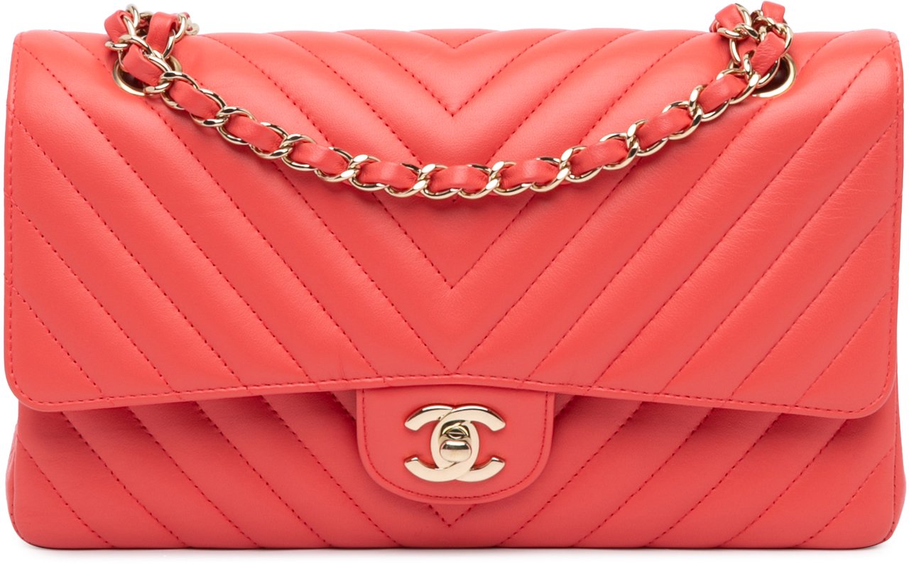 Chanel Medium Classic Chevron Lambskin Double Flap Rood