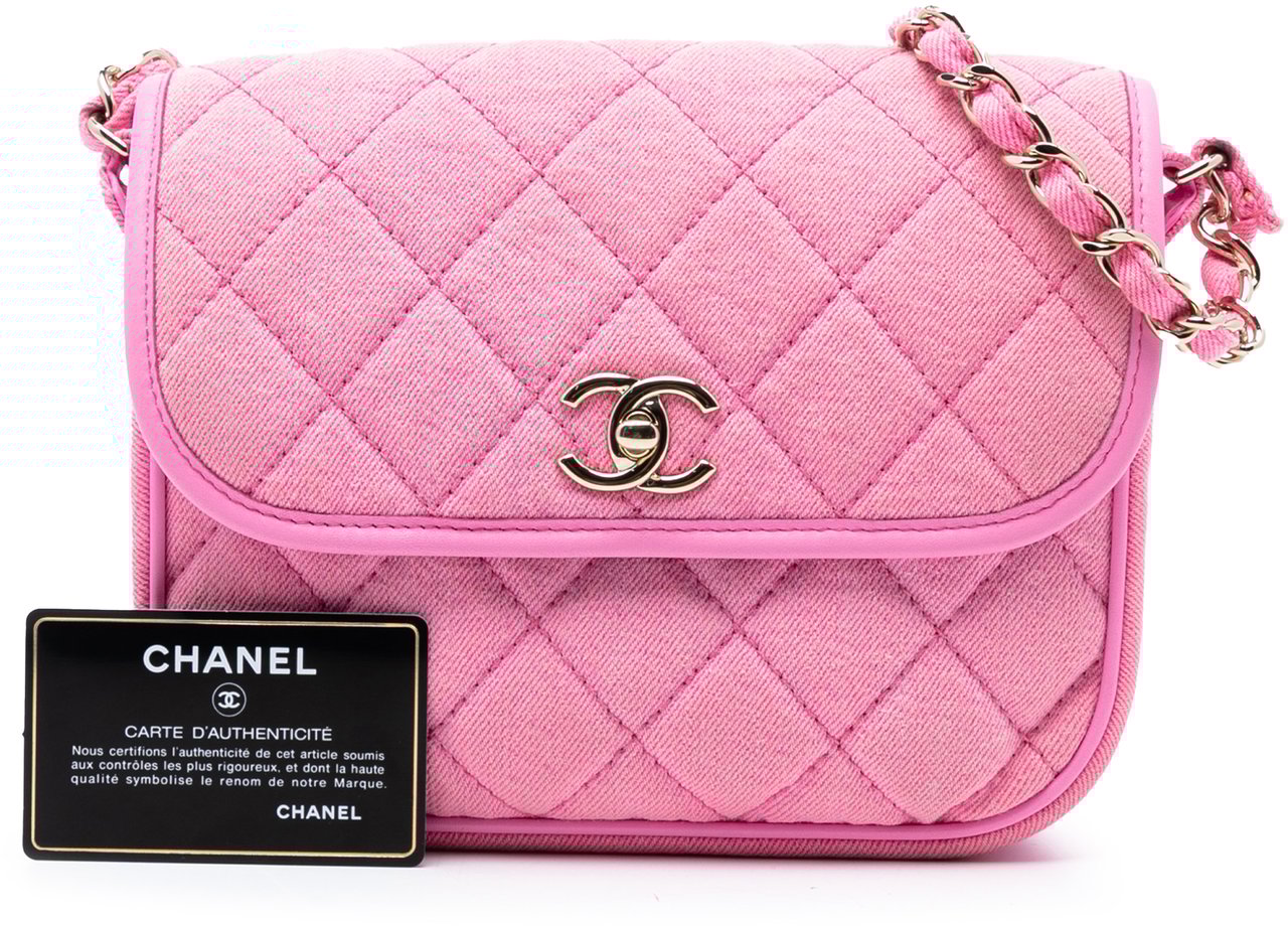 Chanel Small CC Quilted Denim Messenger Flap Roze
