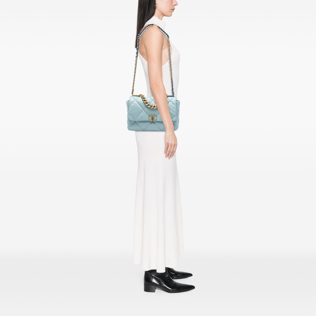 Chanel Large Lambskin 19 Flap Blauw