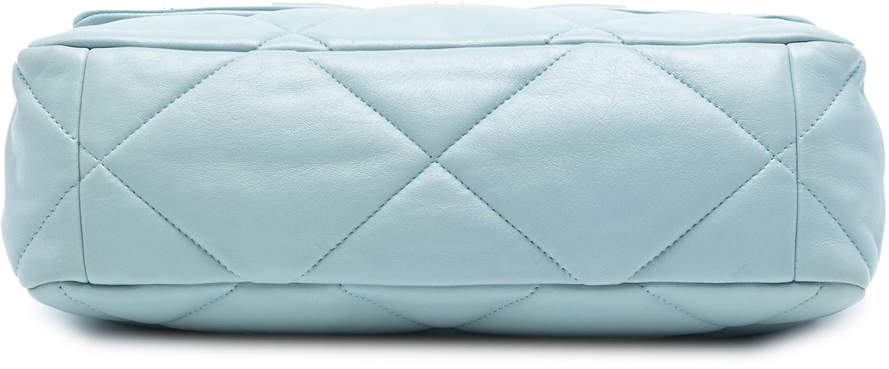 Chanel Large Lambskin 19 Flap Blauw