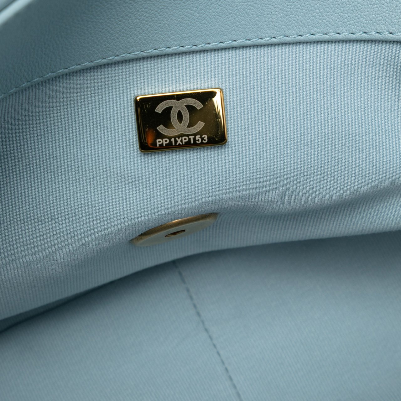 Chanel Large Lambskin 19 Flap Blauw