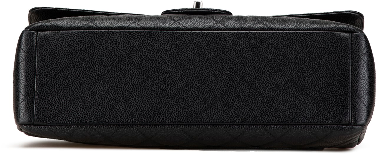 Chanel Maxi Classic Caviar Single Flap Zwart