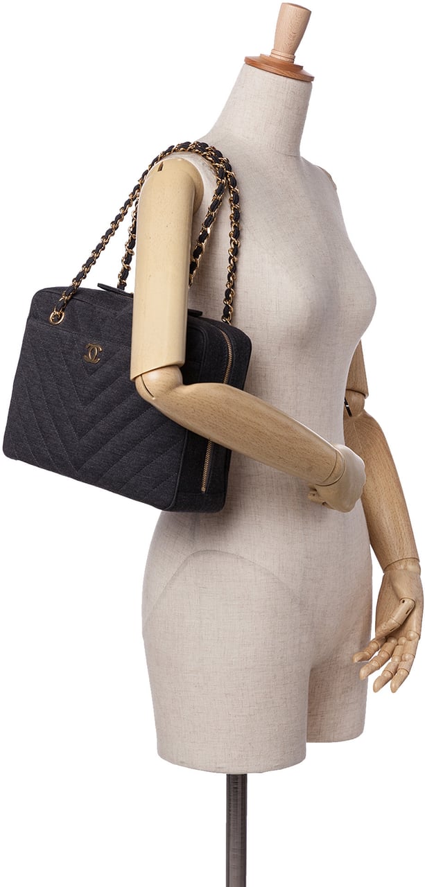 Chanel CC Chevron Jersey Camera Bag Grijs