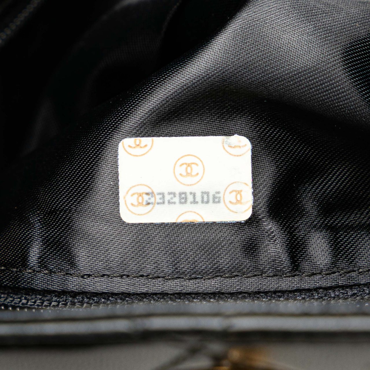 Chanel CC Quilted Lambskin Crossbody Zwart