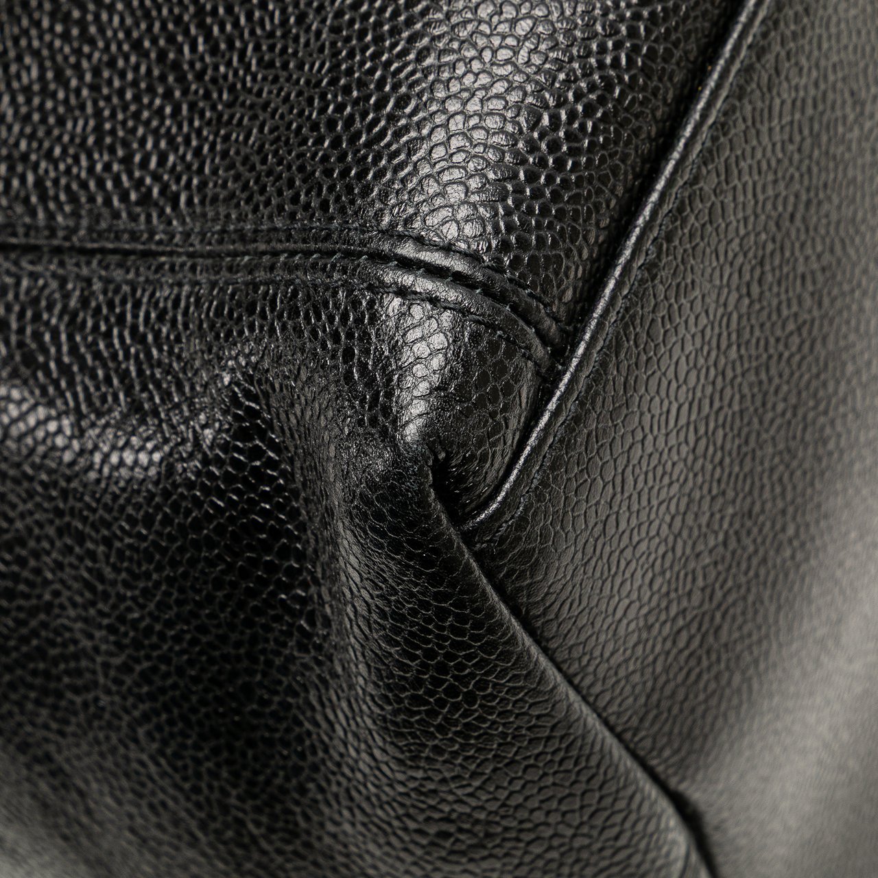 Chanel CC Caviar Tote Zwart