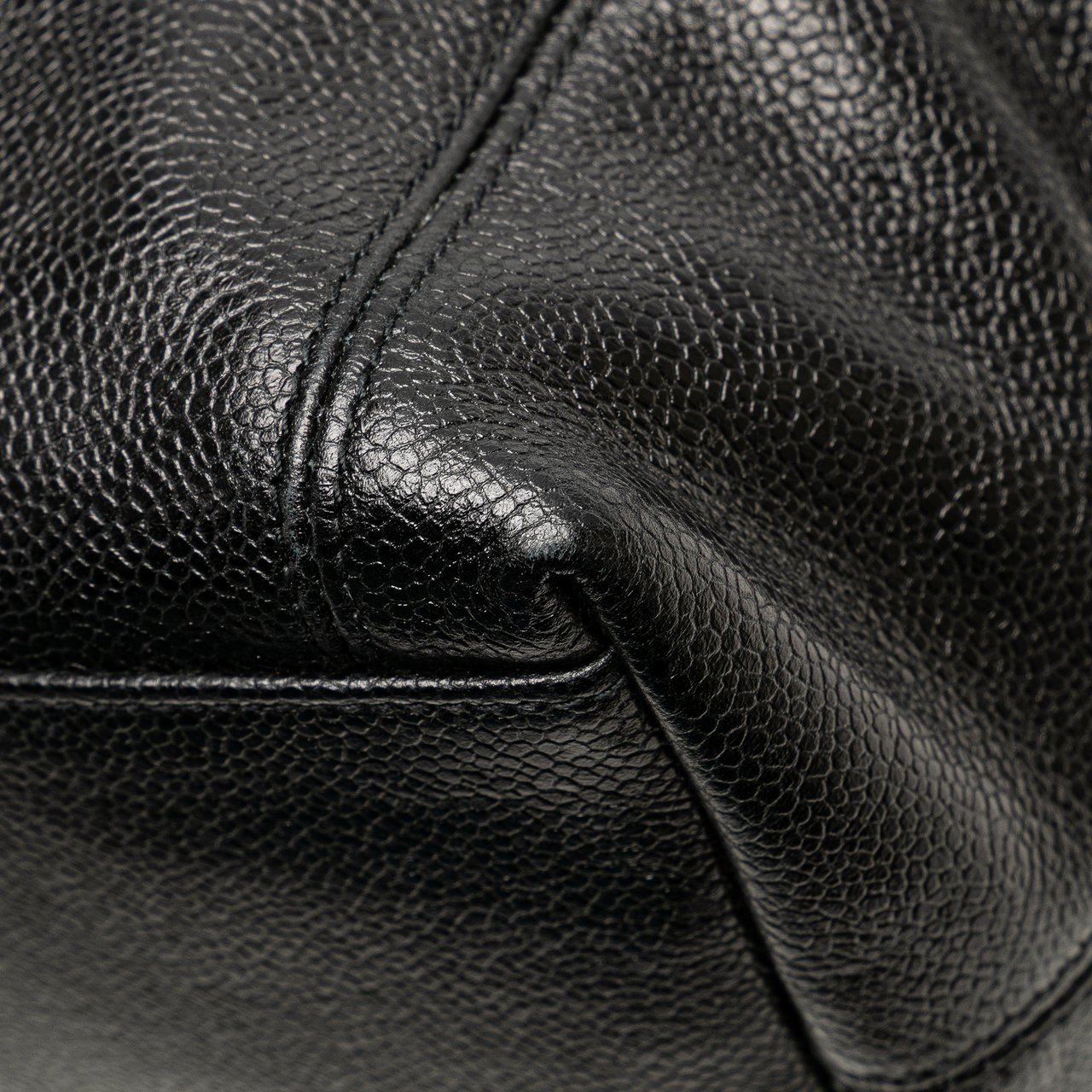 Chanel CC Caviar Tote Zwart