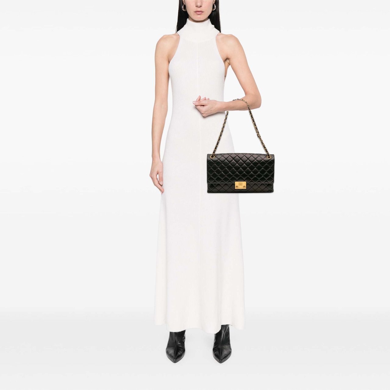 Chanel Quilted Lambskin Pagoda Accordion Flap Zwart