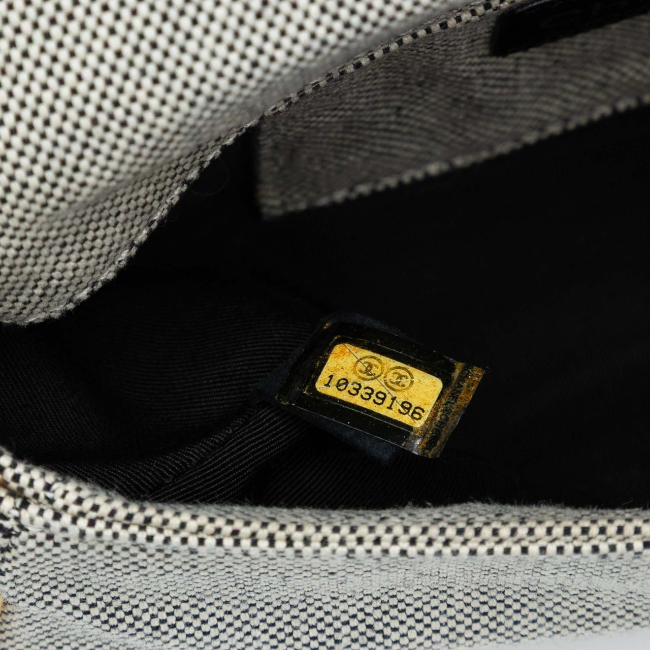 Chanel Canvas CC Camellia No. 5 Shoulder Bag Grijs