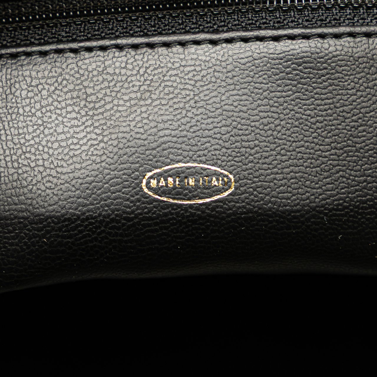 Chanel Jumbo XL Quilted Lambskin Clutch With Chain Blauw