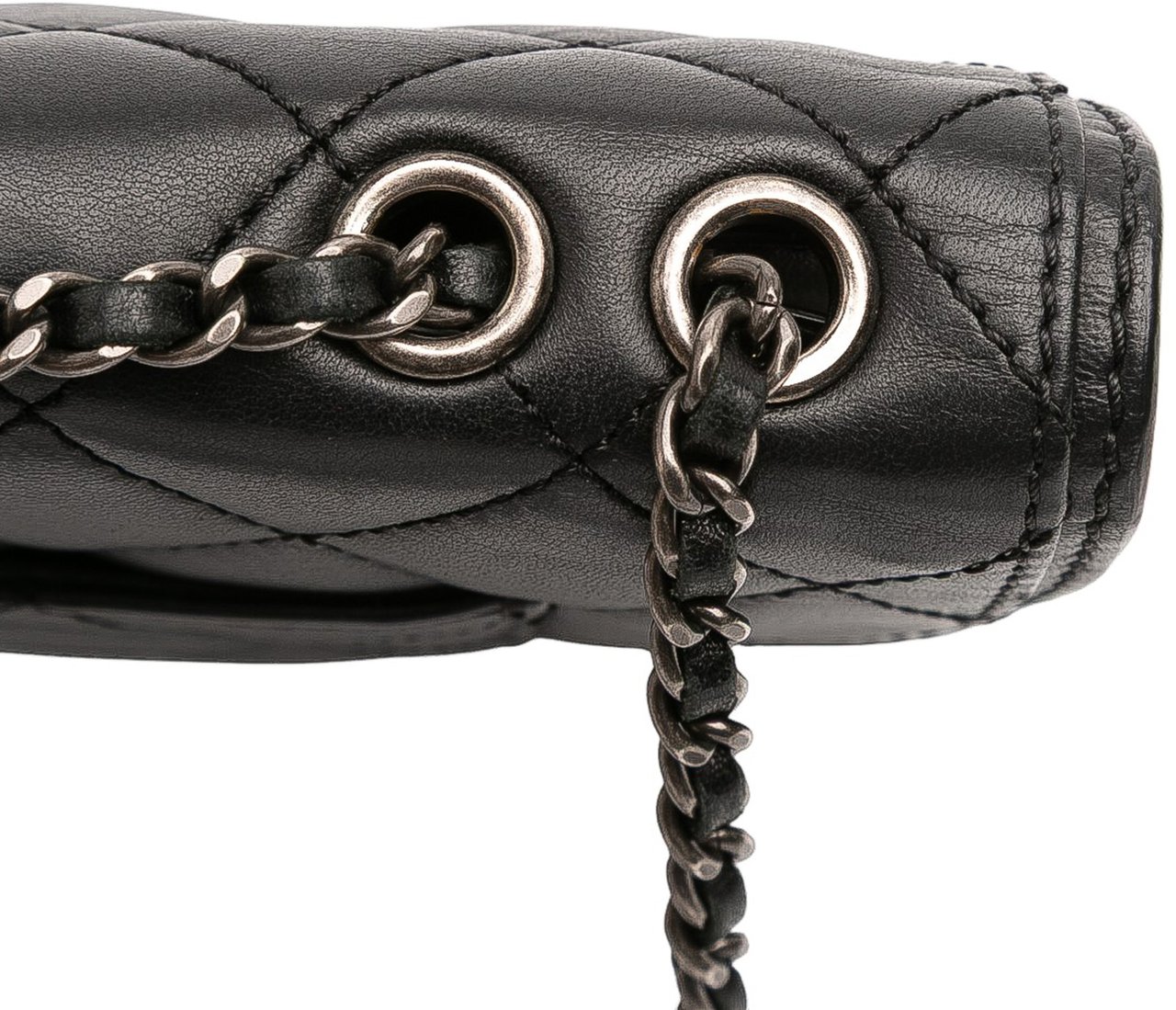 Chanel Small Quilted Lambskin Citizen Zip Flap Zwart
