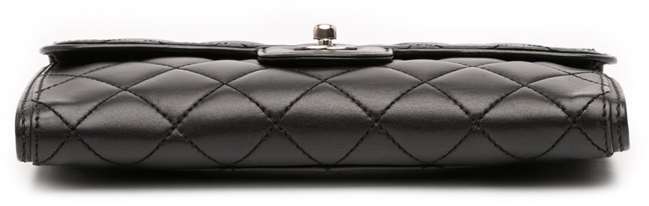 Chanel Small Quilted Lambskin Citizen Zip Flap Zwart