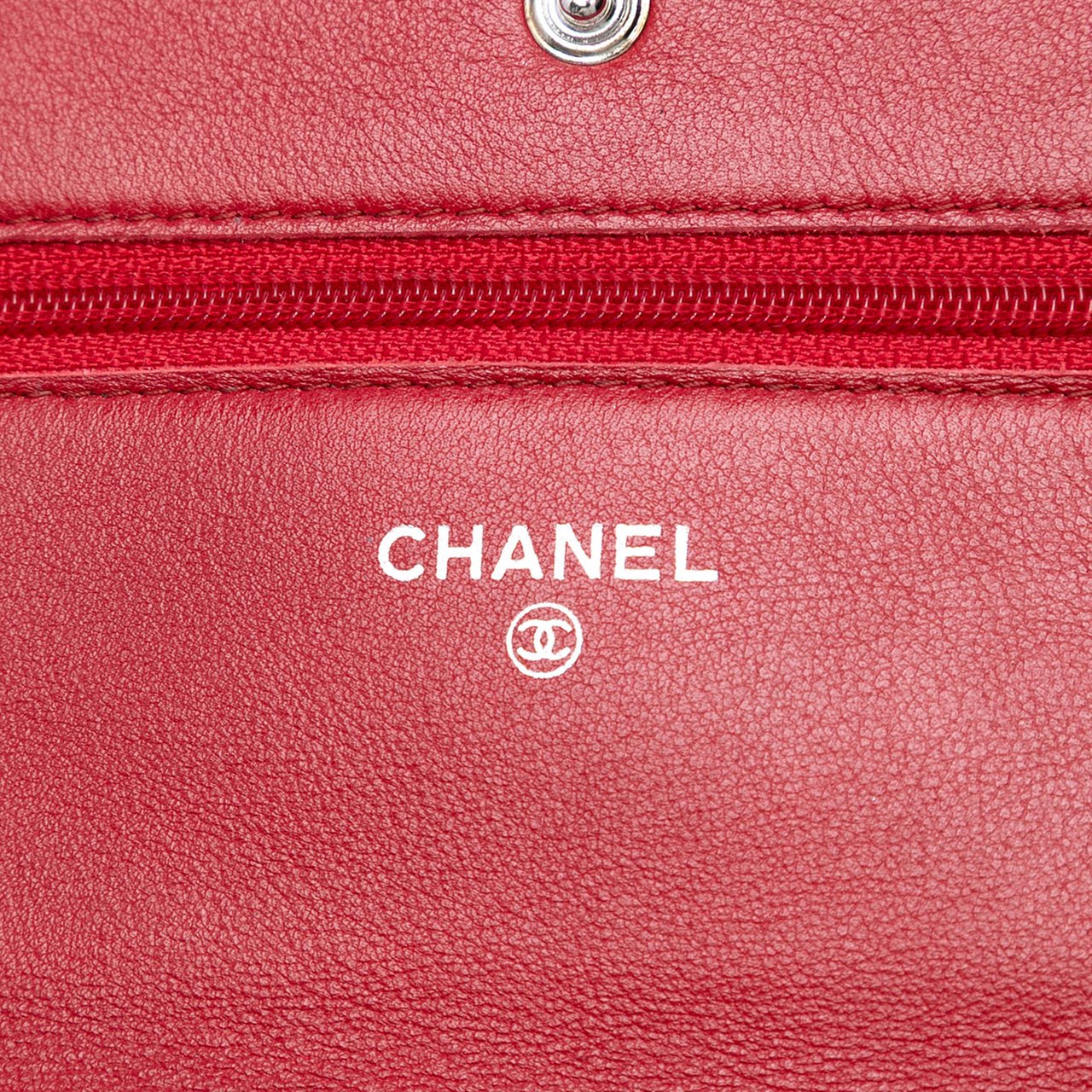 Chanel CC Caviar Wallet On Chain Rood