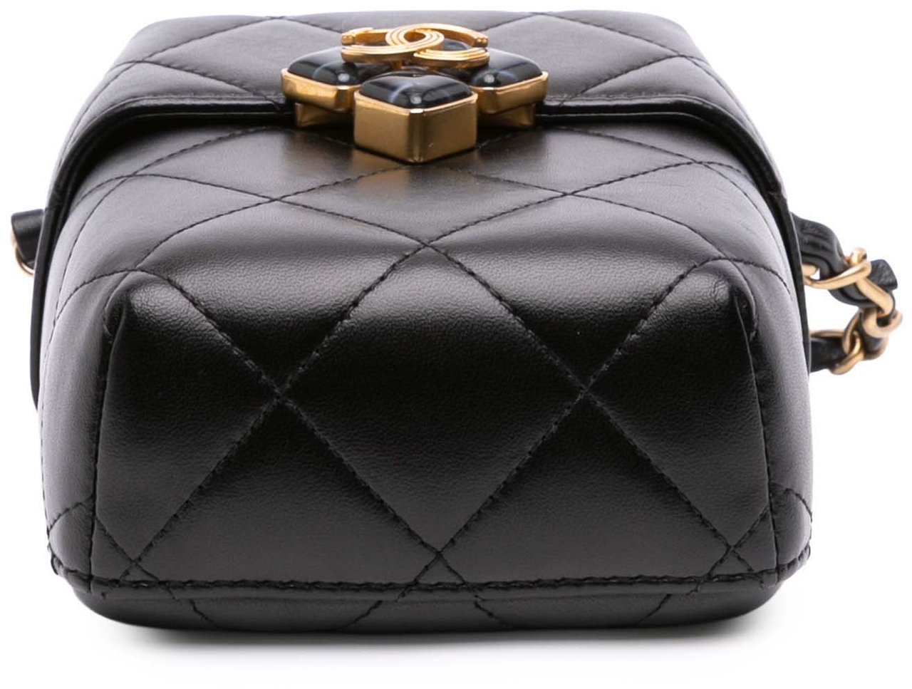 Chanel Mini Quilted Lambskin Diamond Lock Phone Holder Zwart