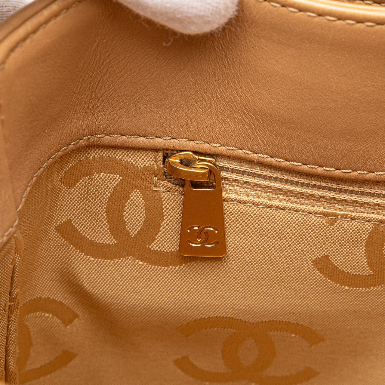 Chanel Small CC Calfskin Wild Stitch Tote Bruin