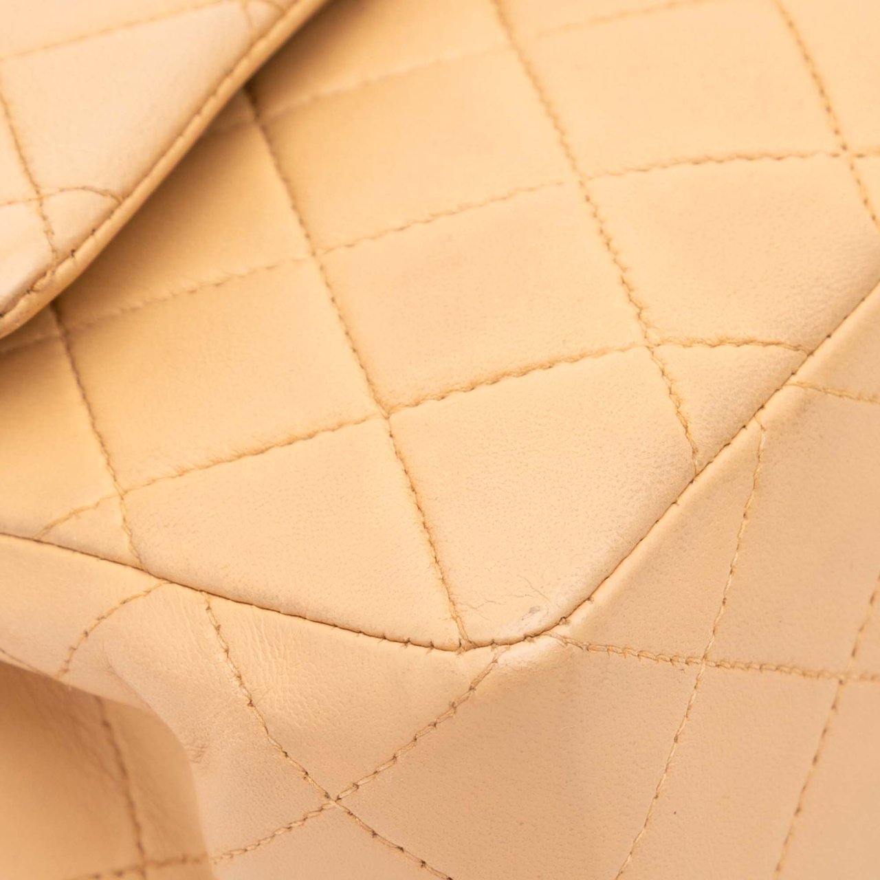 Chanel Small Classic Lambskin Double Flap Bruin