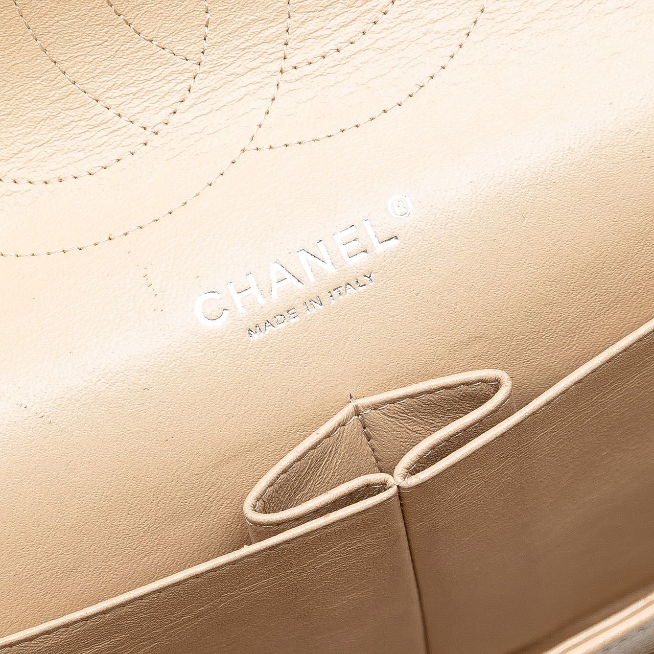 Chanel Jumbo Classic Caviar Double Flap Bruin