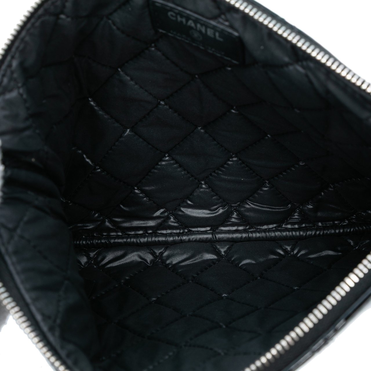 Chanel Medium Quilted Patent O Case Clutch Zwart