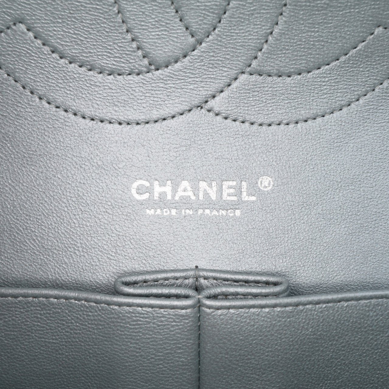 Chanel Jumbo Classic Lambskin Double Flap Zilver