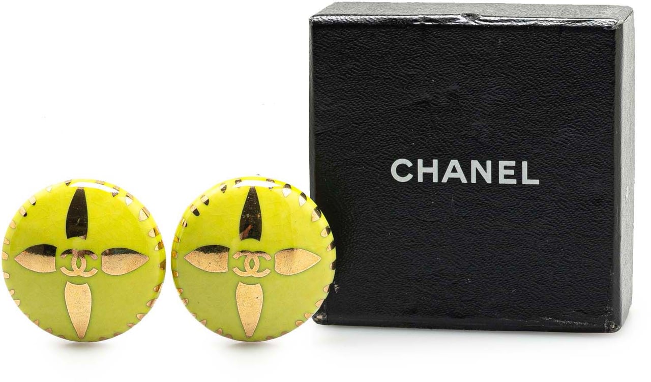 Chanel Gold Plated and Resin CC Round Clip On Earrings Geel