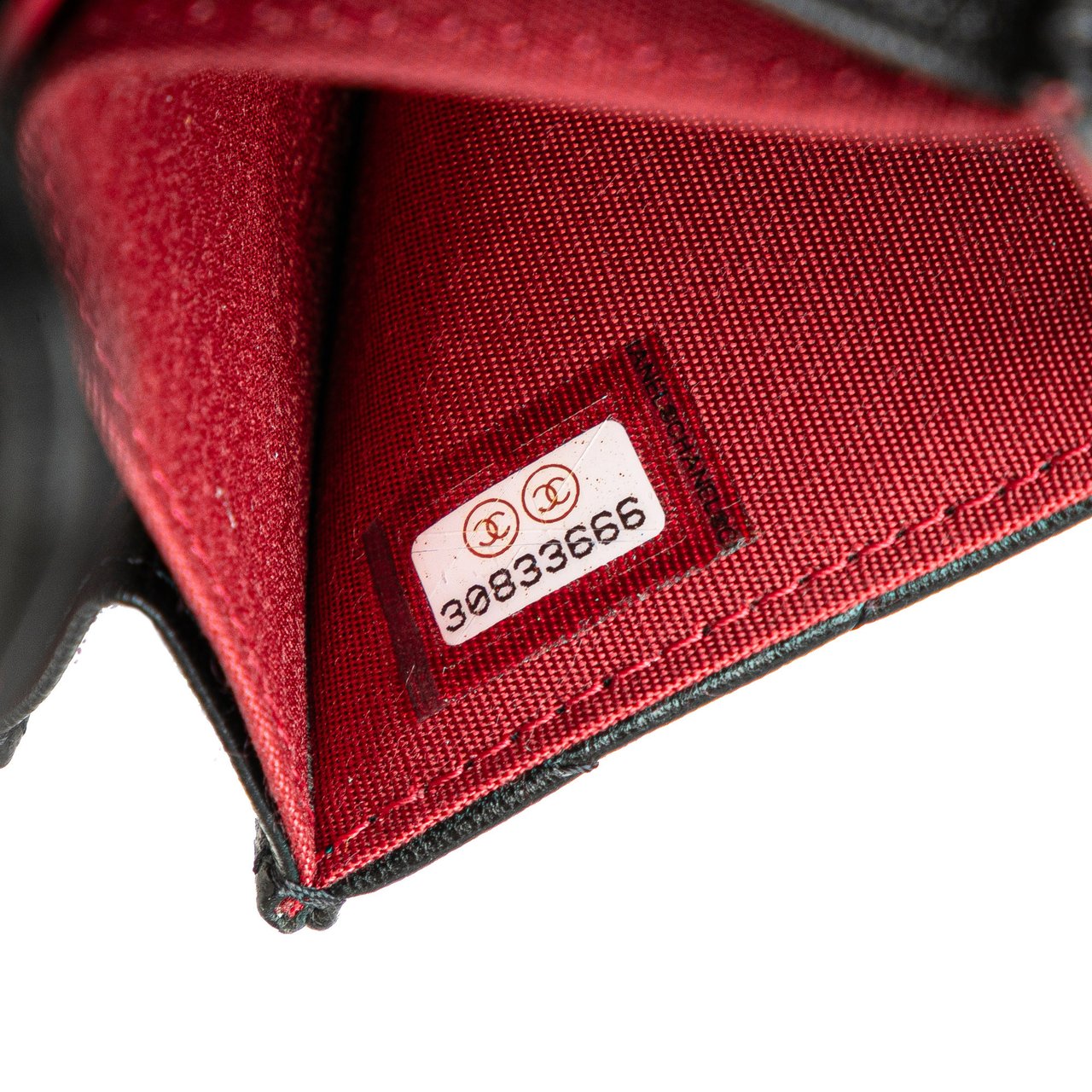 Chanel Quilted Lambskin Chanel 19 Card Holder On Chain Zwart