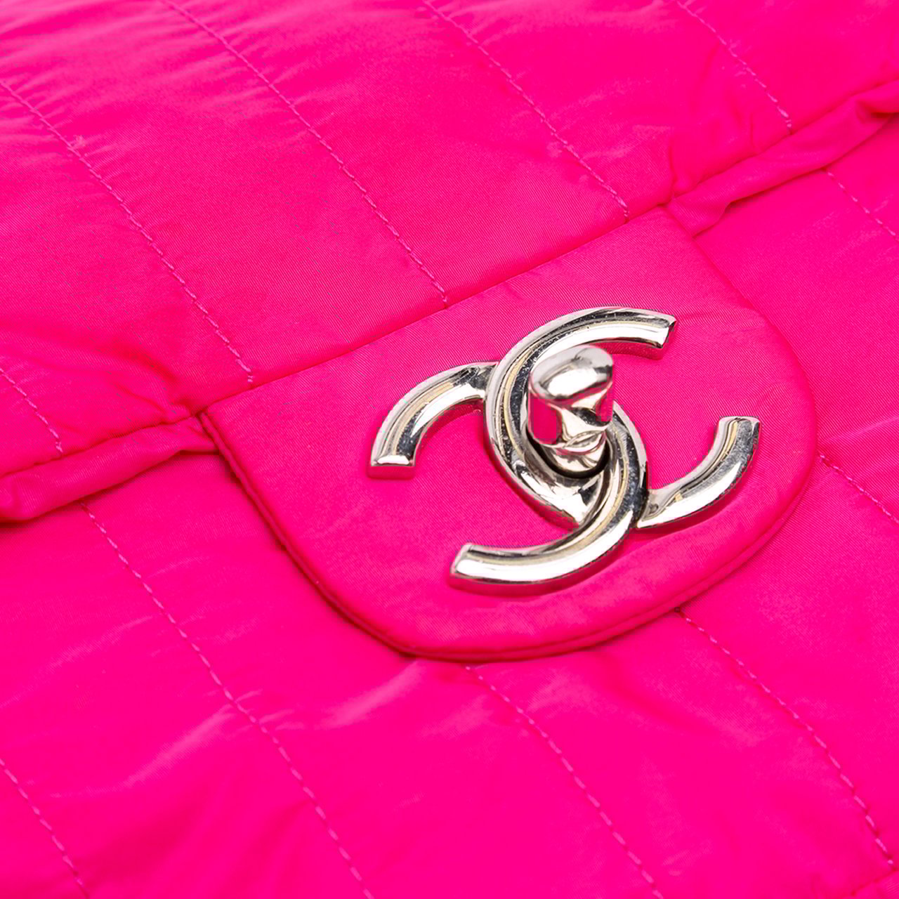 Chanel Jumbo Quilted Nylon Soft Shell Flap Roze