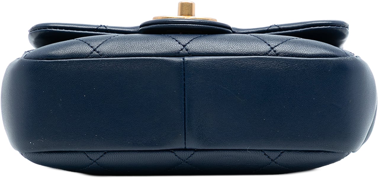 Chanel Mini Quilted Lambskin In The Loop Flap Blauw
