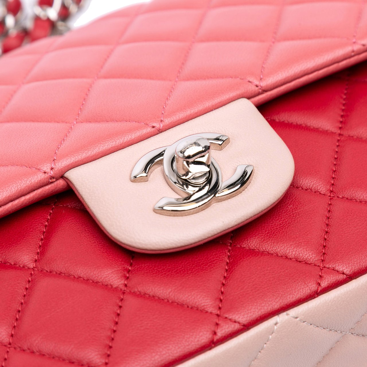 Chanel Medium Classic Tricolor Lambskin Valentines Heart Charms Single Flap Roze