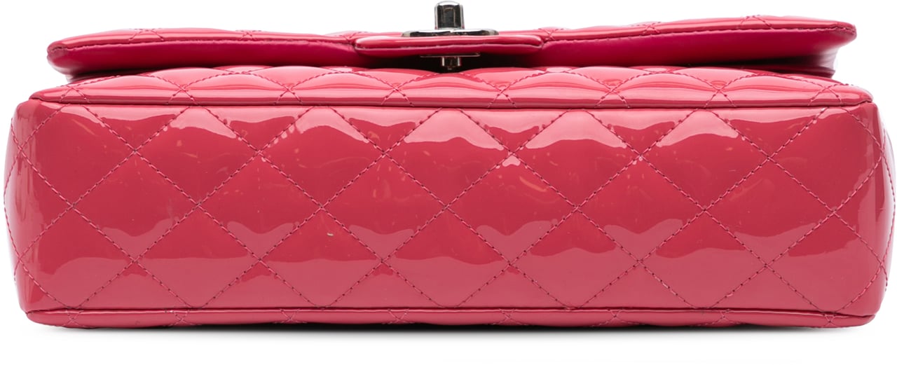 Chanel Medium Classic Patent Double Flap Roze