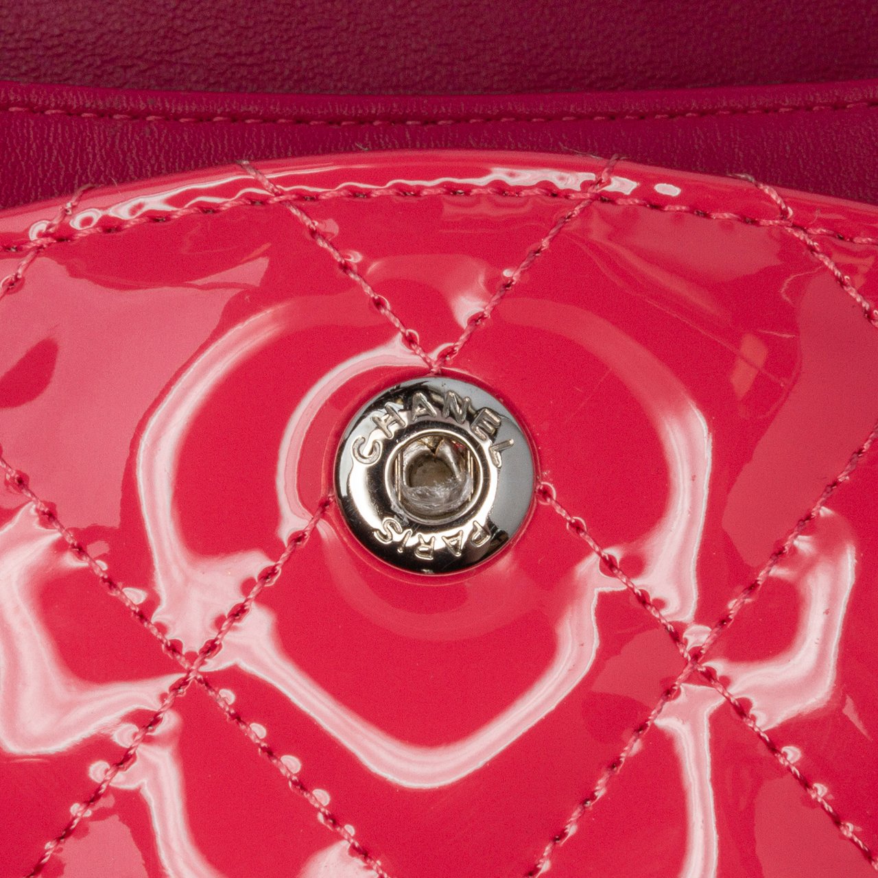 Chanel Medium Classic Patent Double Flap Roze