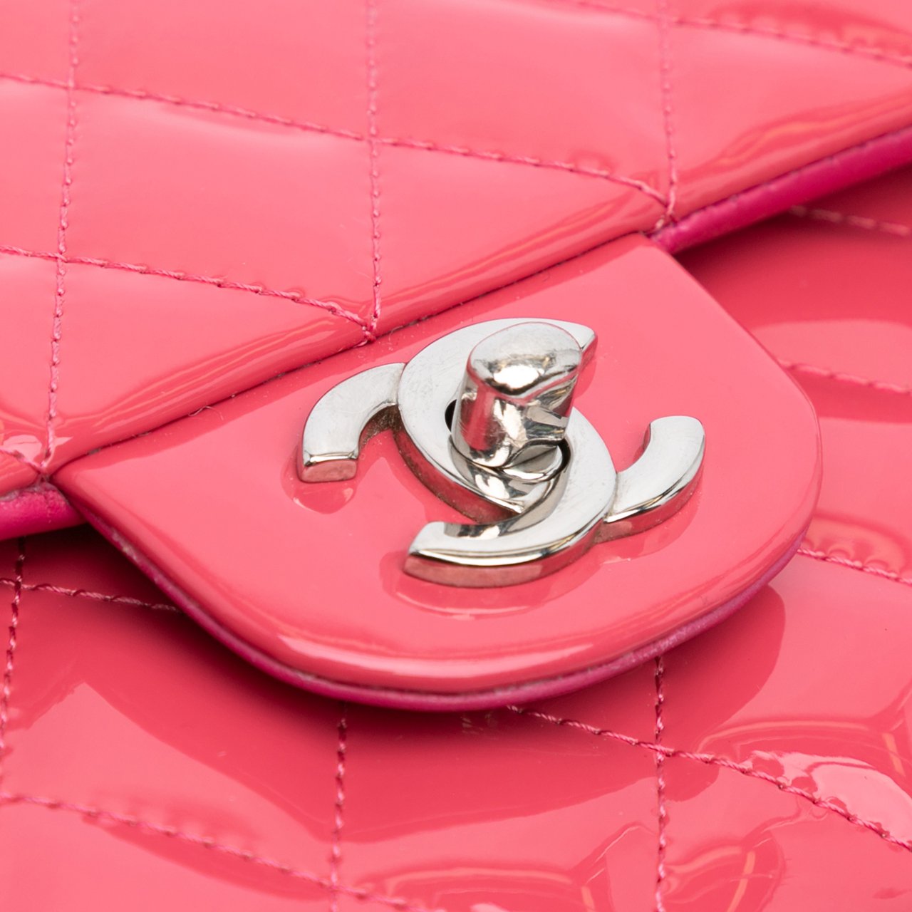 Chanel Medium Classic Patent Double Flap Roze