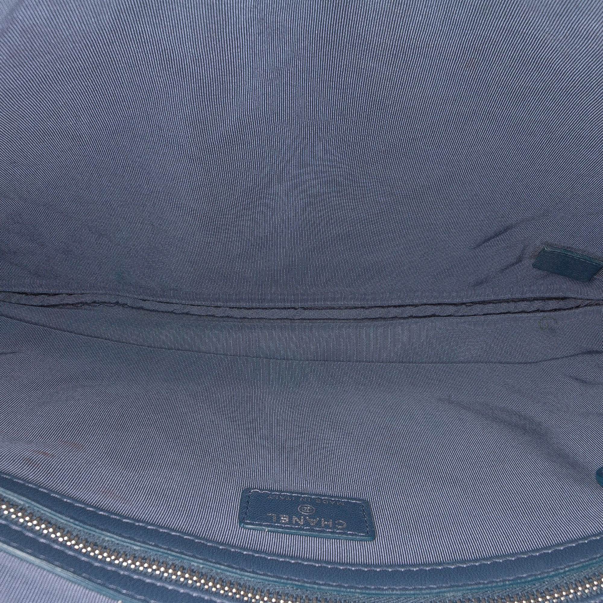 Chanel Large Quilted Lambskin O Case Clutch Blauw