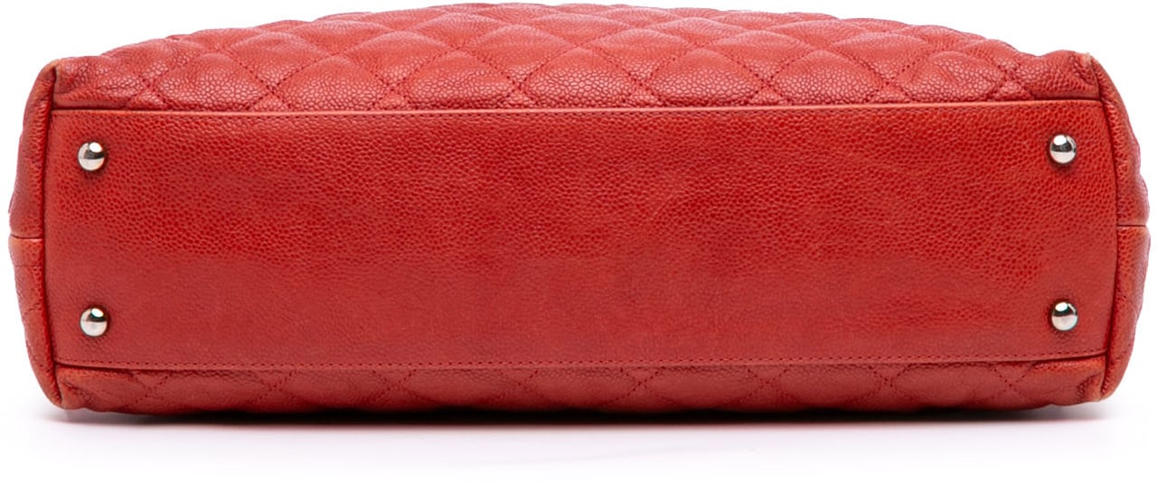 Chanel Quilted Caviar French Riviera Hobo Rood