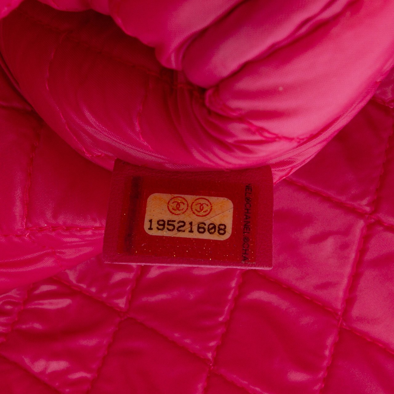 Chanel Large Quilted Lambskin O Case Clutch Roze