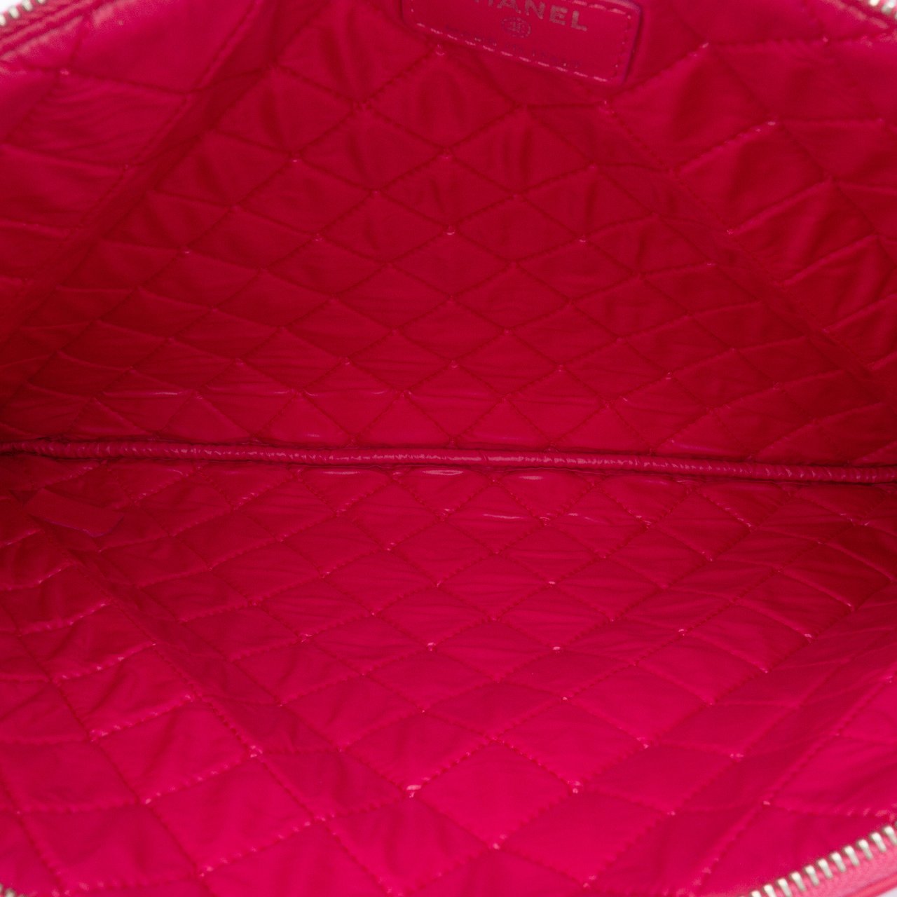 Chanel Large Quilted Lambskin O Case Clutch Roze