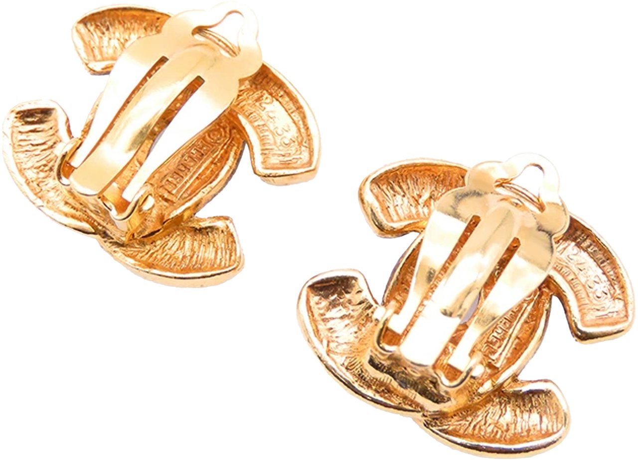 Chanel CC Gold Plated Quilted Clip on Earrings Goud