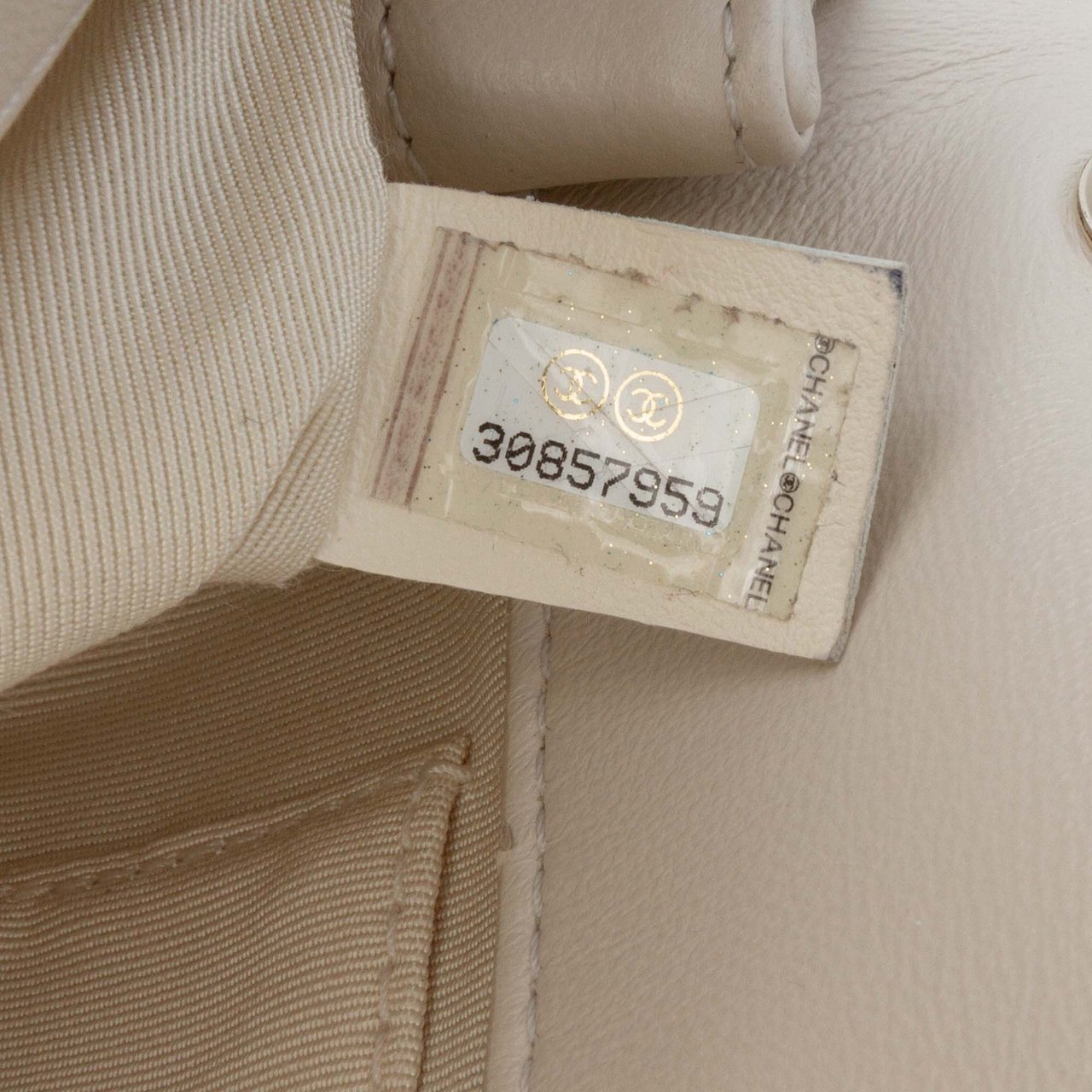 Chanel Medium Lambskin Twist Chain Enamel CC Flap Bruin