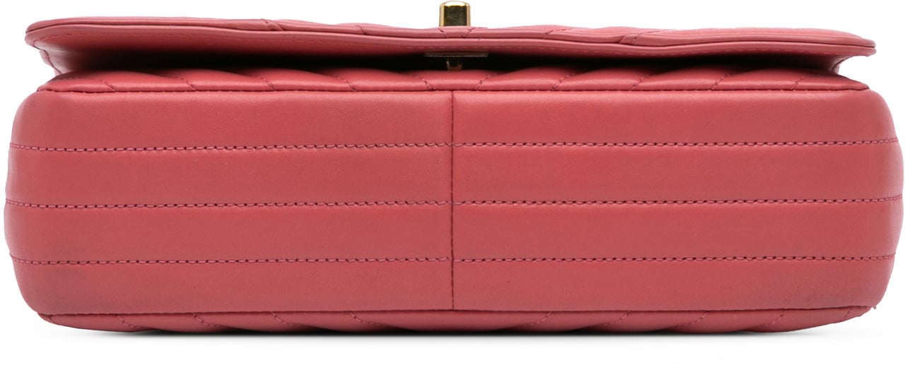 Chanel Medium Chevron Lambskin Statement Flap Roze