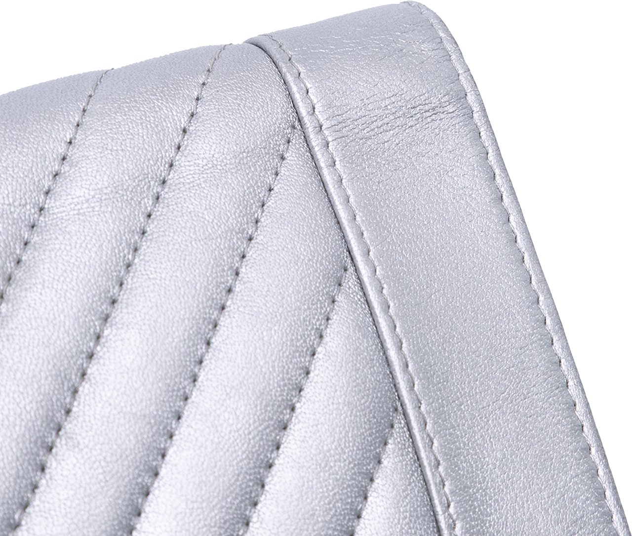 Chanel Chevron Quilted Metallic Lambskin Mademoiselle Wallet On Chain Zilver