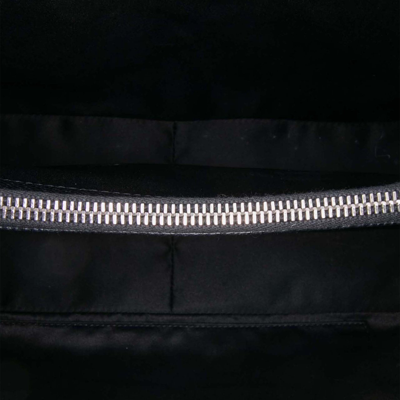 Chanel Caviar Grand Shopping Tote Zwart