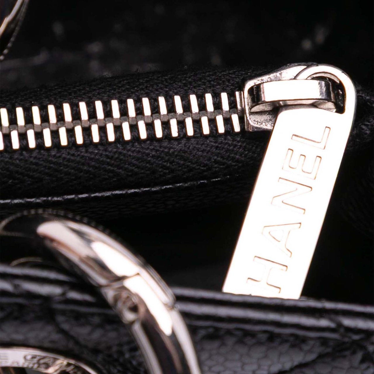 Chanel Caviar Grand Shopping Tote Zwart