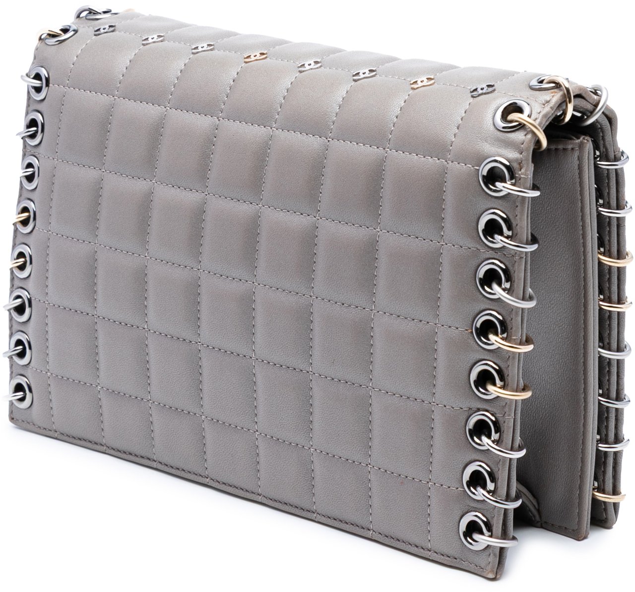 Chanel Small Lambskin Chocolate Bar CC Piercing Studded Chain Flap Grijs